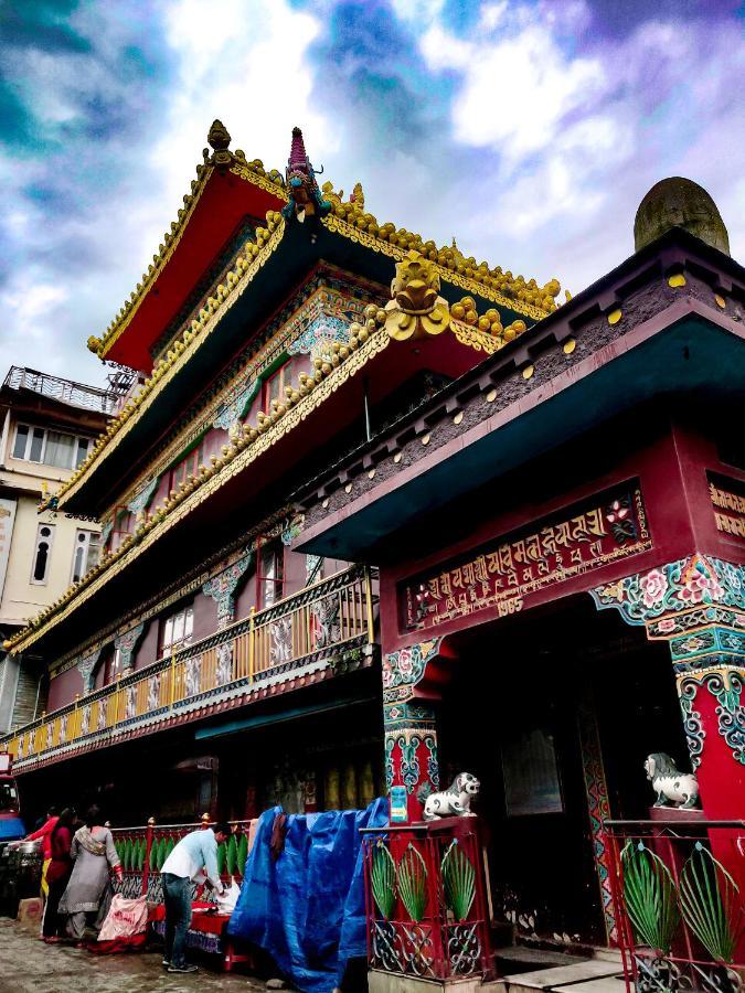 Moustache Mcleodganj Vandrarhem McLeod Ganj Exteriör bild