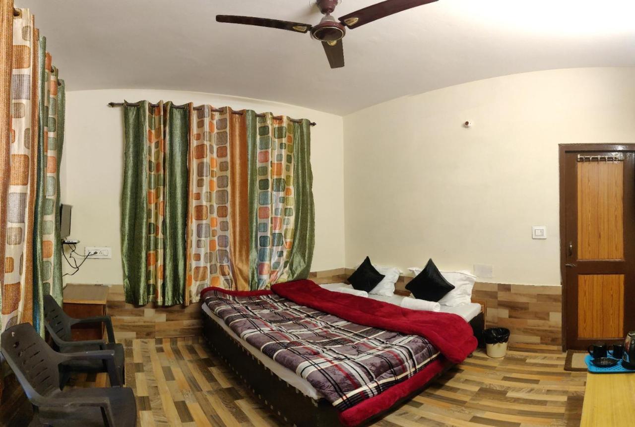 Moustache Mcleodganj Vandrarhem McLeod Ganj Exteriör bild